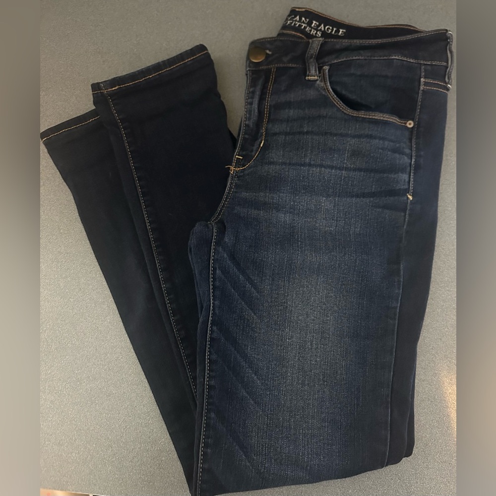 ❌SOLD❌ American Eagle Outfitters Women's Deep Indigo Skinny Jeans